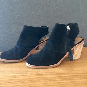 Black suede open heel boogie